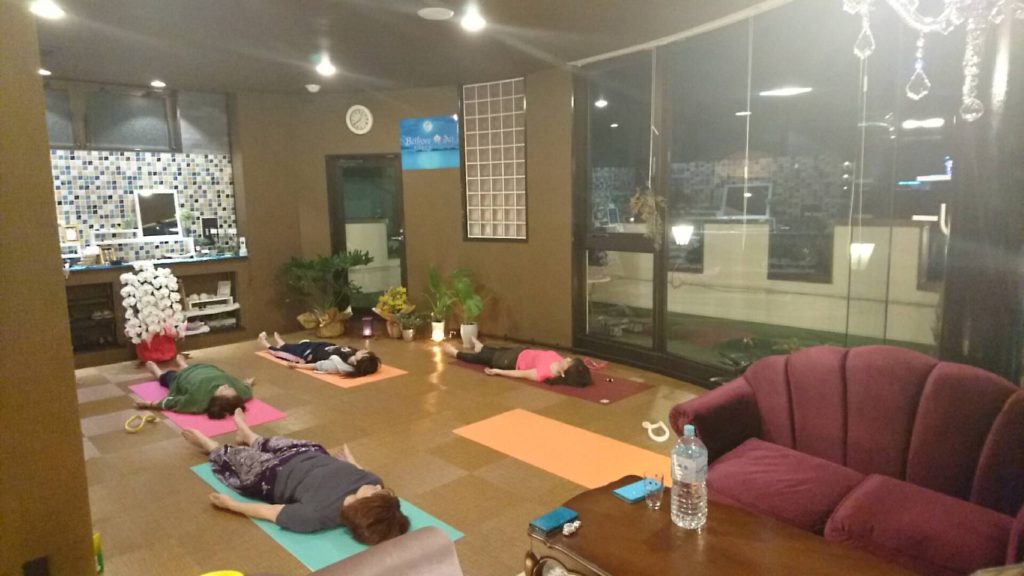 月礼拝(ヨガ) 新月