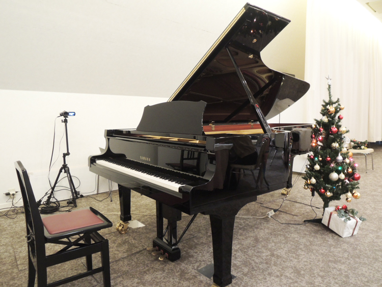 おいしいクリスマス発表会②グランドピアノ