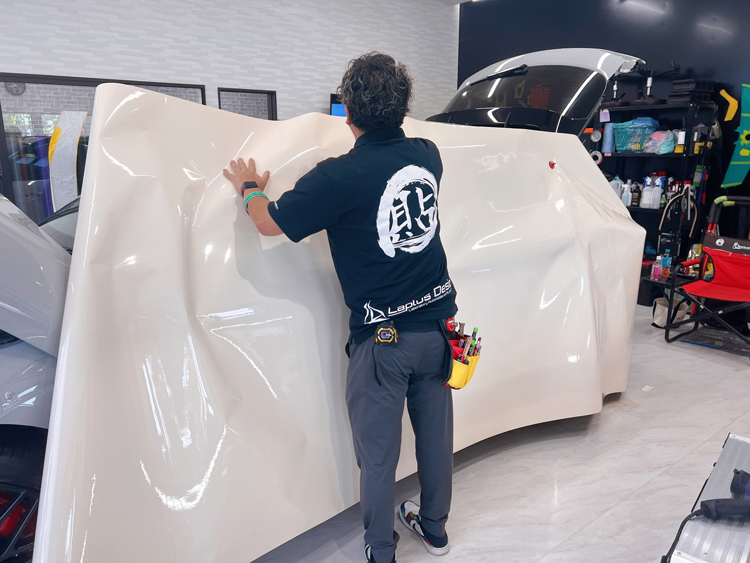 ポルシェ マカン GTS フルラッピング