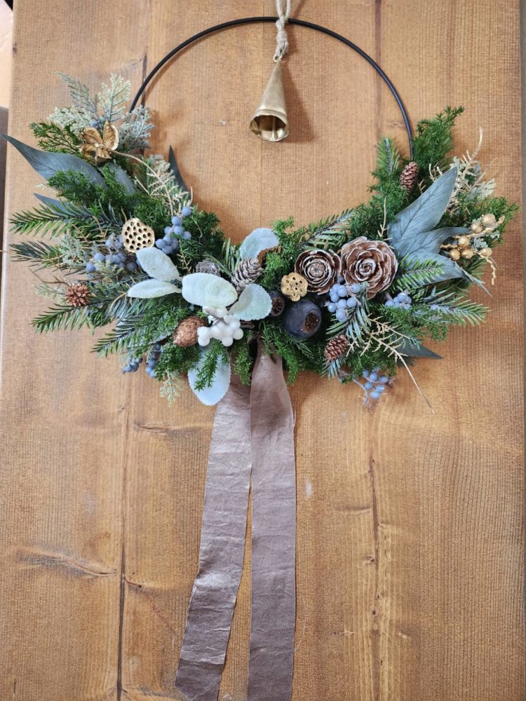 クリスマスのハーフムーンリース②