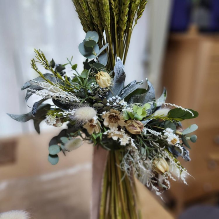 8月基礎クラスのドライフラワーレッスン②