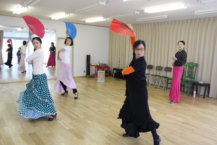 Y chiakiフラメンコ教室　カラコレス②